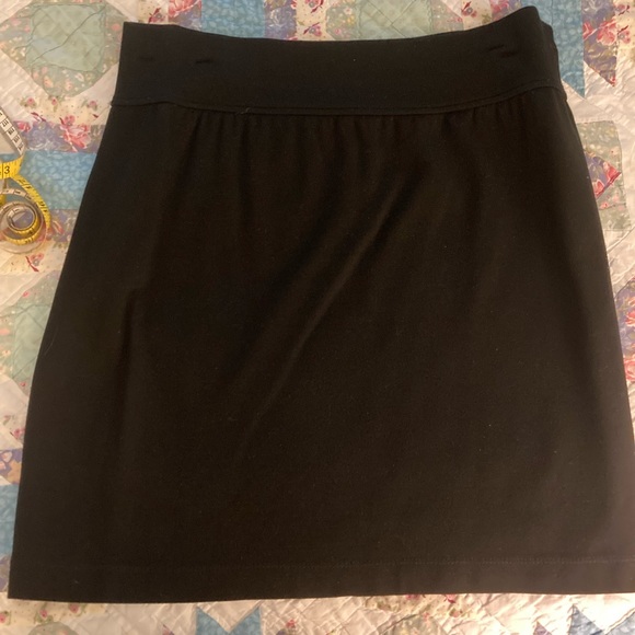 Mimi Maternity Black Skirt - Picture 5 of 5